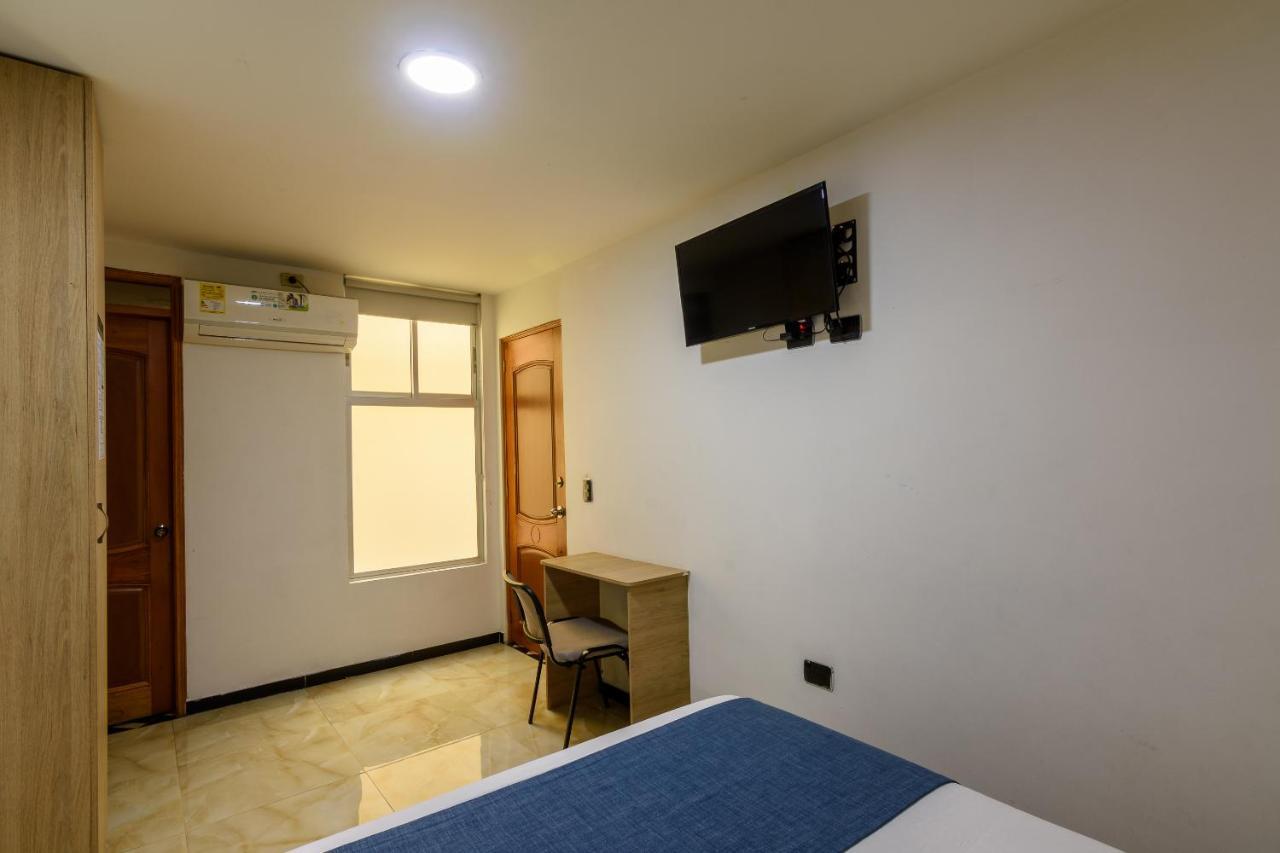 Hotel Med Estadio Меделин Екстериор снимка