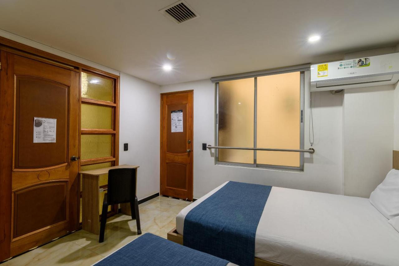 Hotel Med Estadio Меделин Екстериор снимка