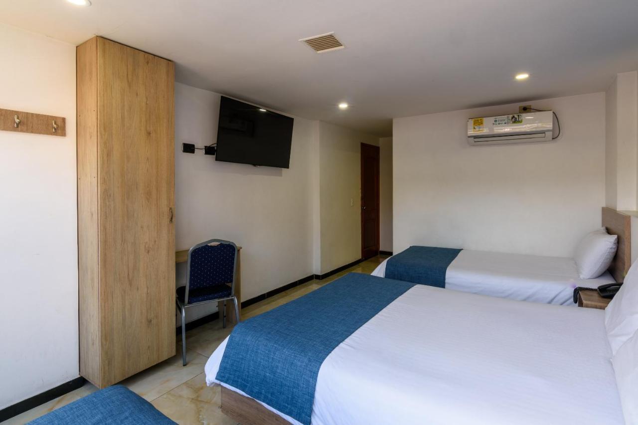 Hotel Med Estadio Меделин Екстериор снимка