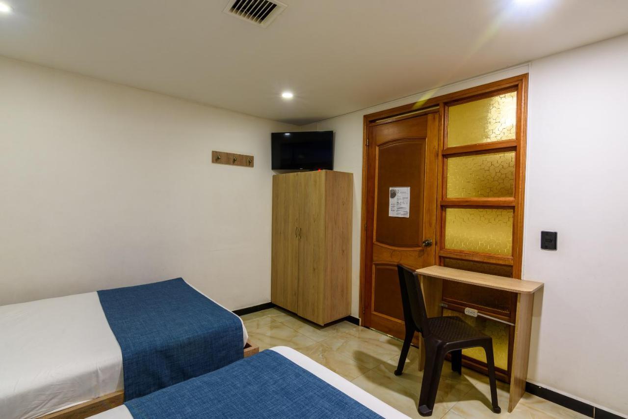 Hotel Med Estadio Меделин Екстериор снимка